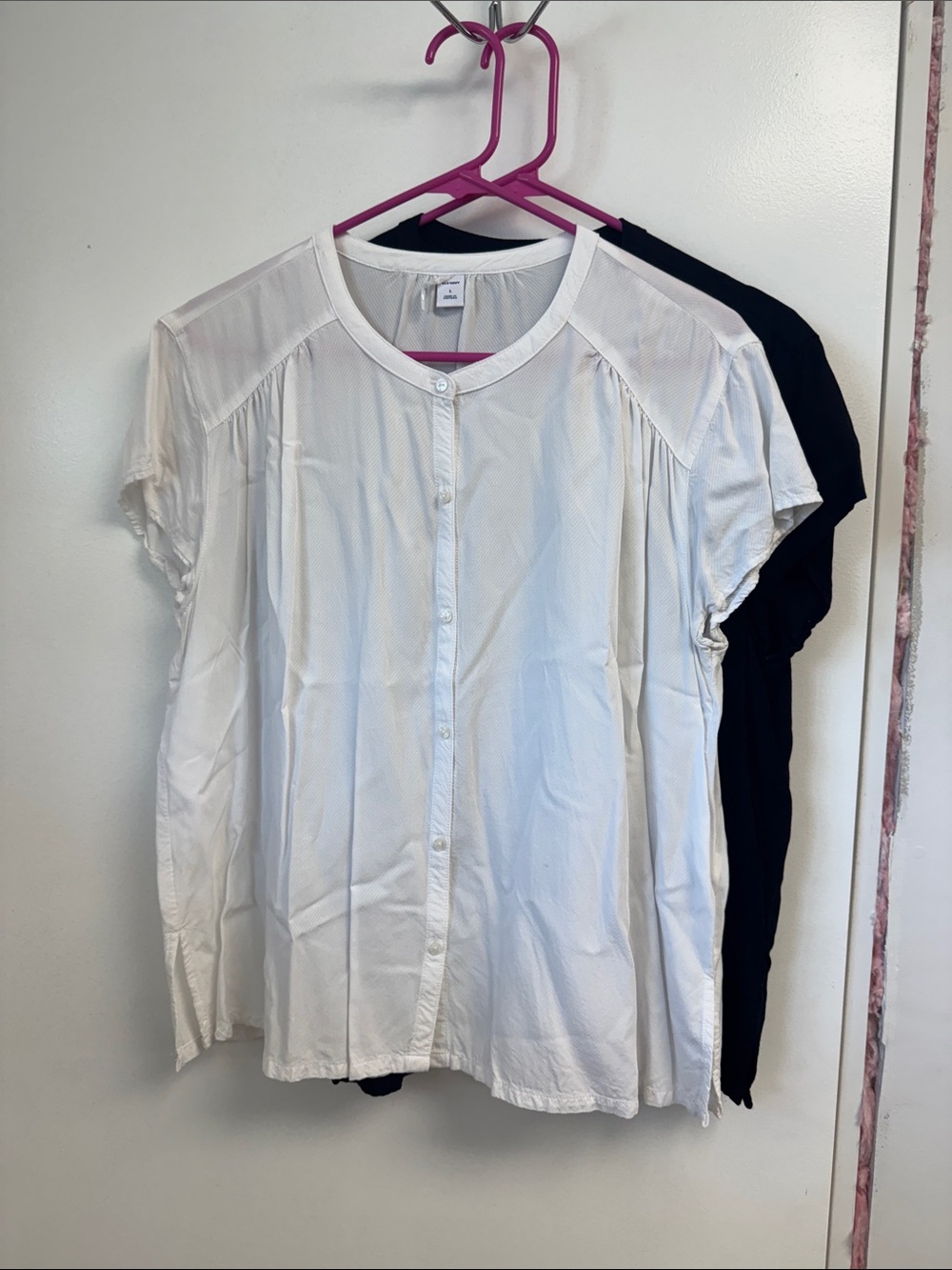 Old Navy Lot White and Black Button-Down Short Sleeve Blouses Large